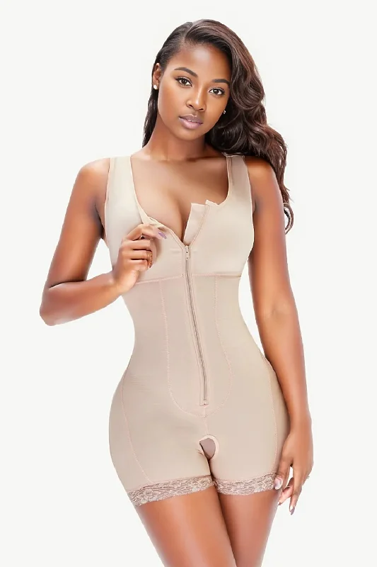 body-hugging shapewear briefsLace Trim Zippered Shapewear: Curve-Enhancing Elegance