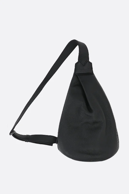 stylish cloche hats with lace trim for a vintage lookY small grainy leather one-shoulder backpack