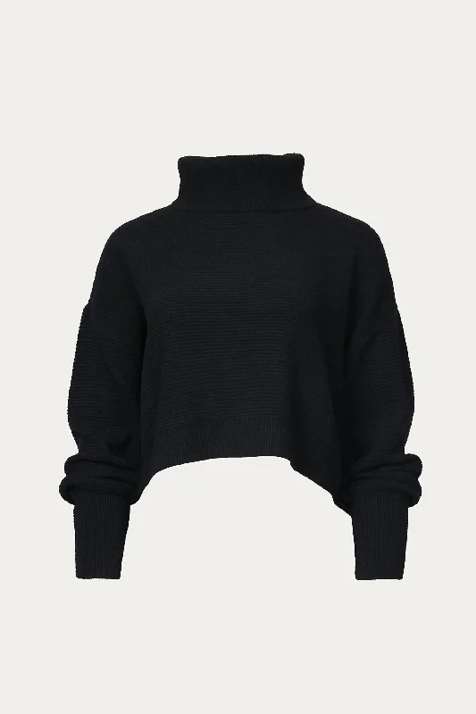 Women's Sweetheart Collar SweatersSlouchy Cropped Turtleneck Sweater In Black