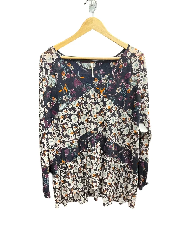 Women's Round-Neck BlouseTop Long Sleeve By Free People  Size: S